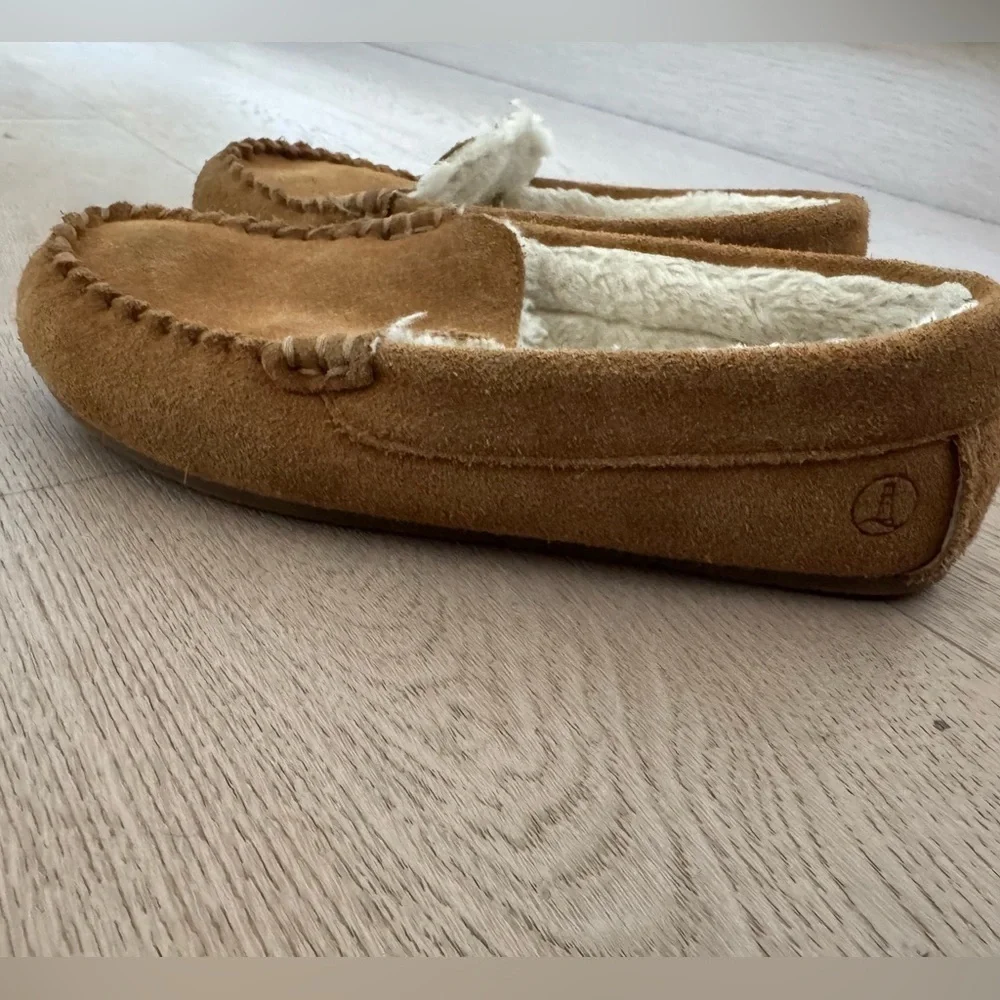 Land’s End Boys Suede Moccasins size 5